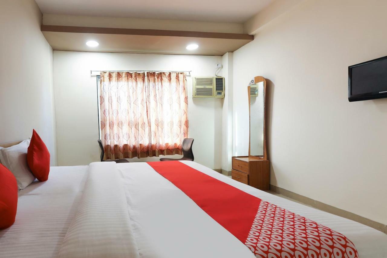 Oyo 43851 Hotel Virasat Mandu Bagian luar foto