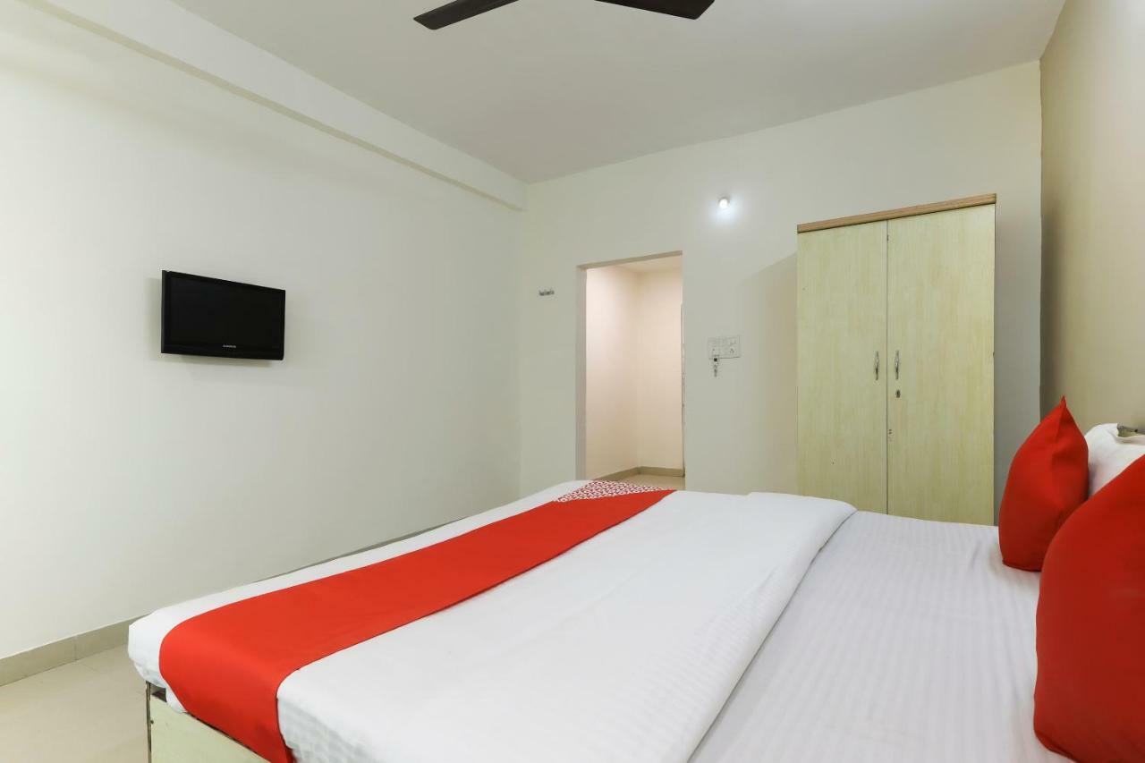 Oyo 43851 Hotel Virasat Mandu Bagian luar foto
