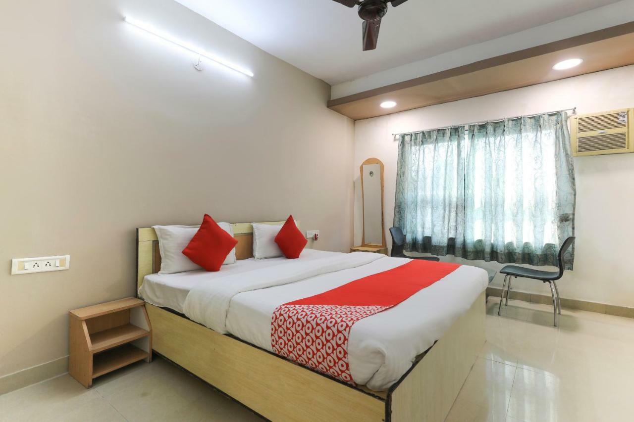 Oyo 43851 Hotel Virasat Mandu Bagian luar foto