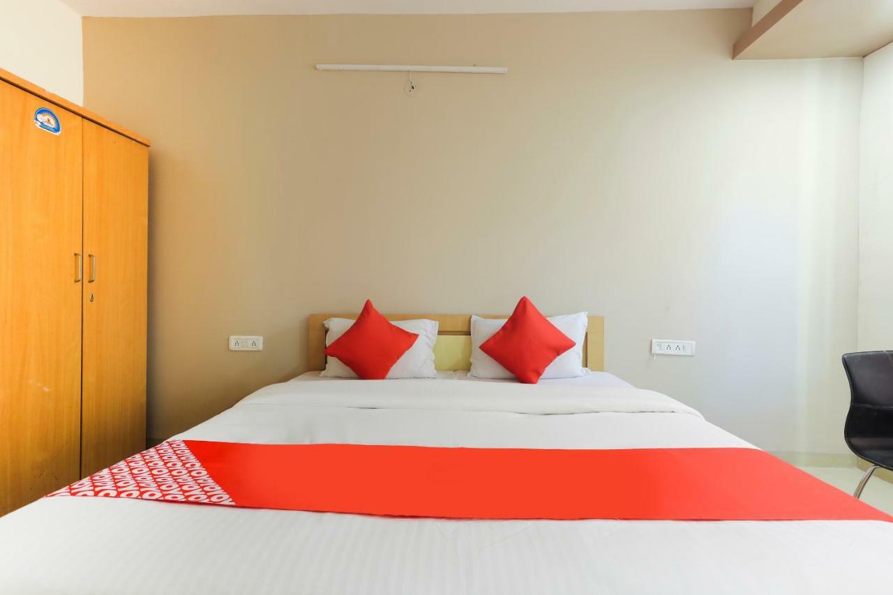 Oyo 43851 Hotel Virasat Mandu Bagian luar foto