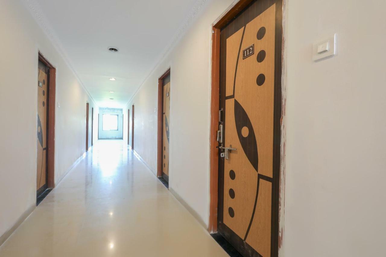 Oyo 43851 Hotel Virasat Mandu Bagian luar foto
